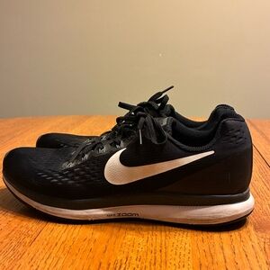 Nike Air Zoom Pegasus 34 Men's Size 9 Running Shoes Black White 880555-001